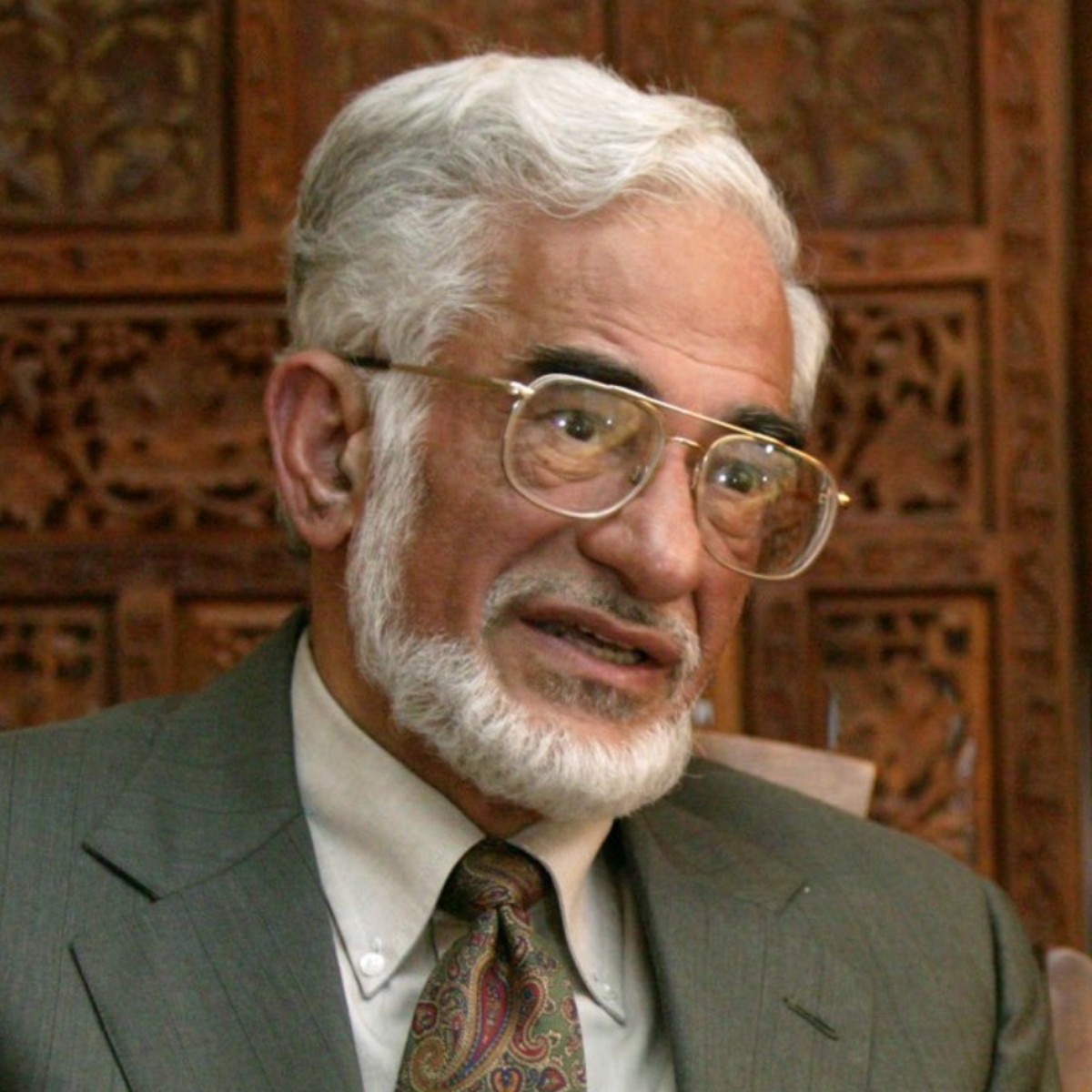 Dr. Mahmud Thamer