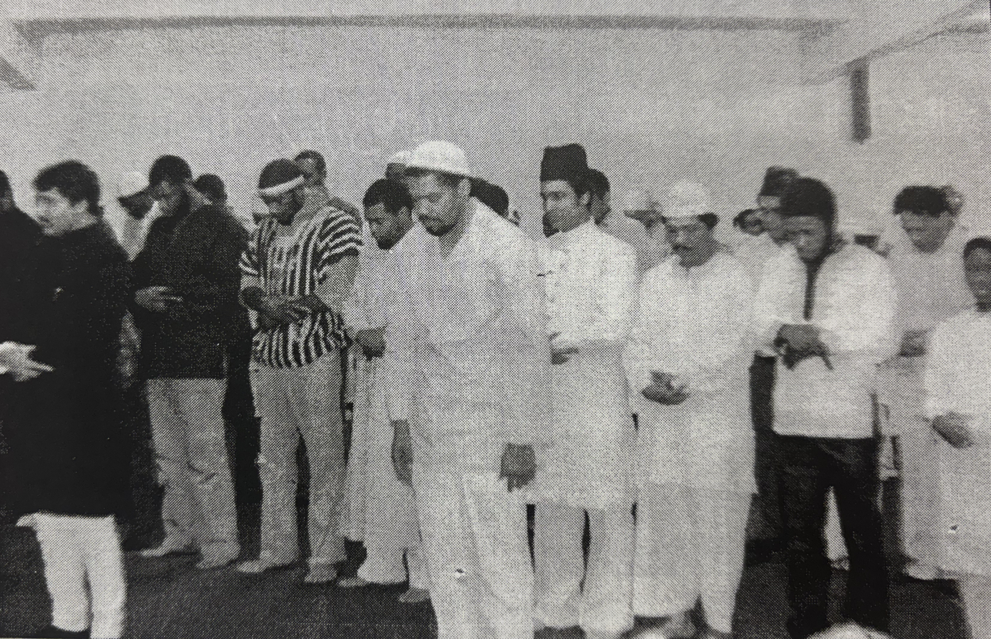 Joint Eid prayer at Masjid Muhammad, 1979